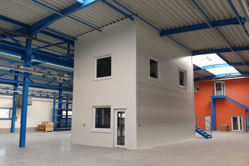 Výrobné haly / AWU Precision Slovakia AWU Precision Slovakia - vstavky